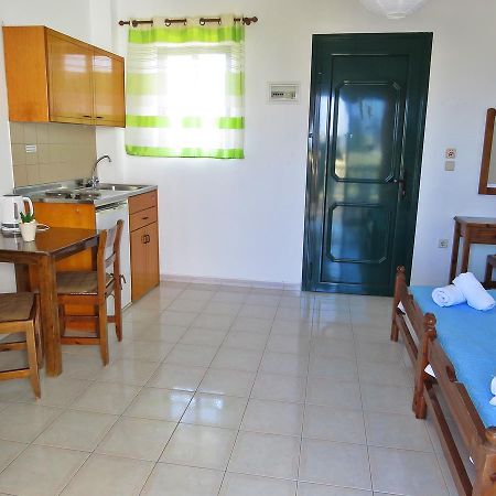 Debby Apartments Ialisos Exterior foto