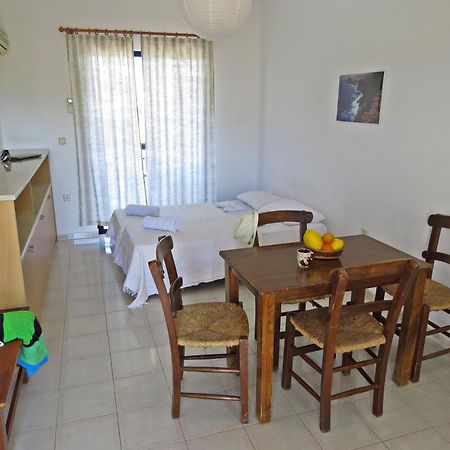 Debby Apartments Ialisos Exterior foto