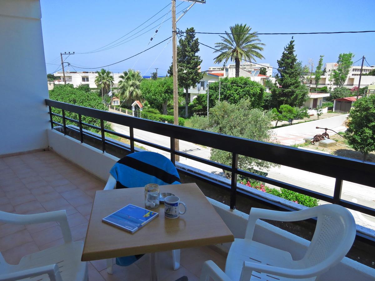 Debby Apartments Ialisos Exterior foto