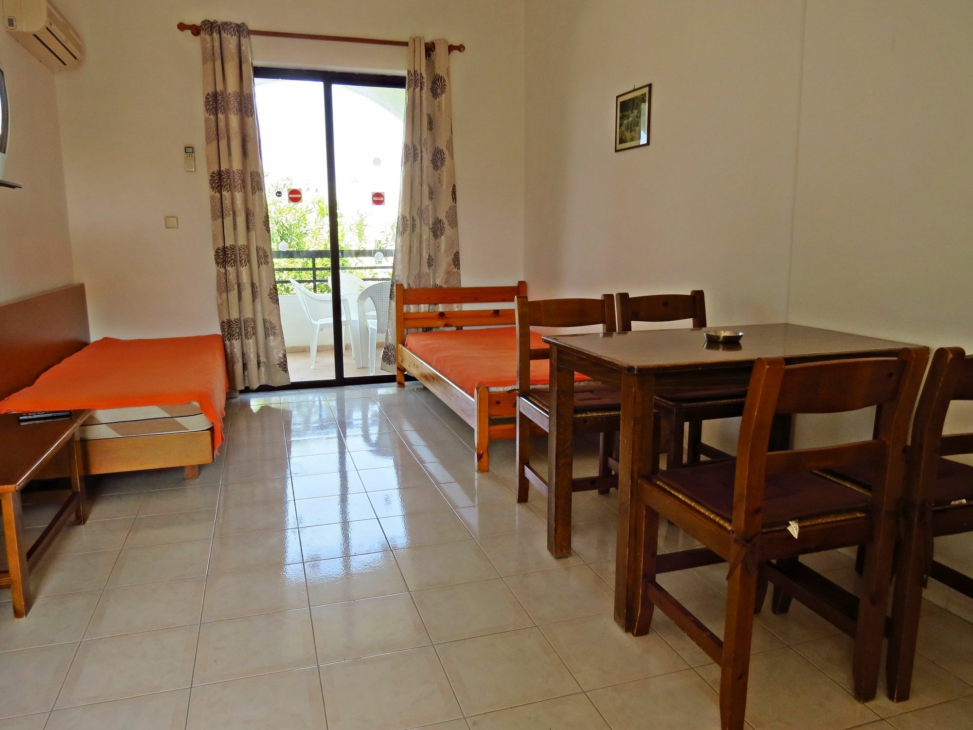Debby Apartments Ialisos Exterior foto