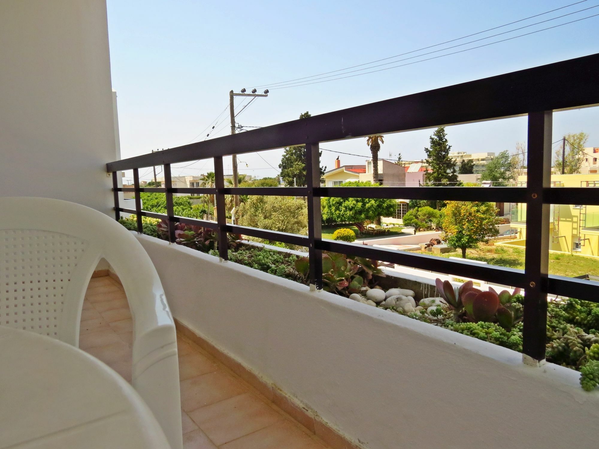 Debby Apartments Ialisos Exterior foto